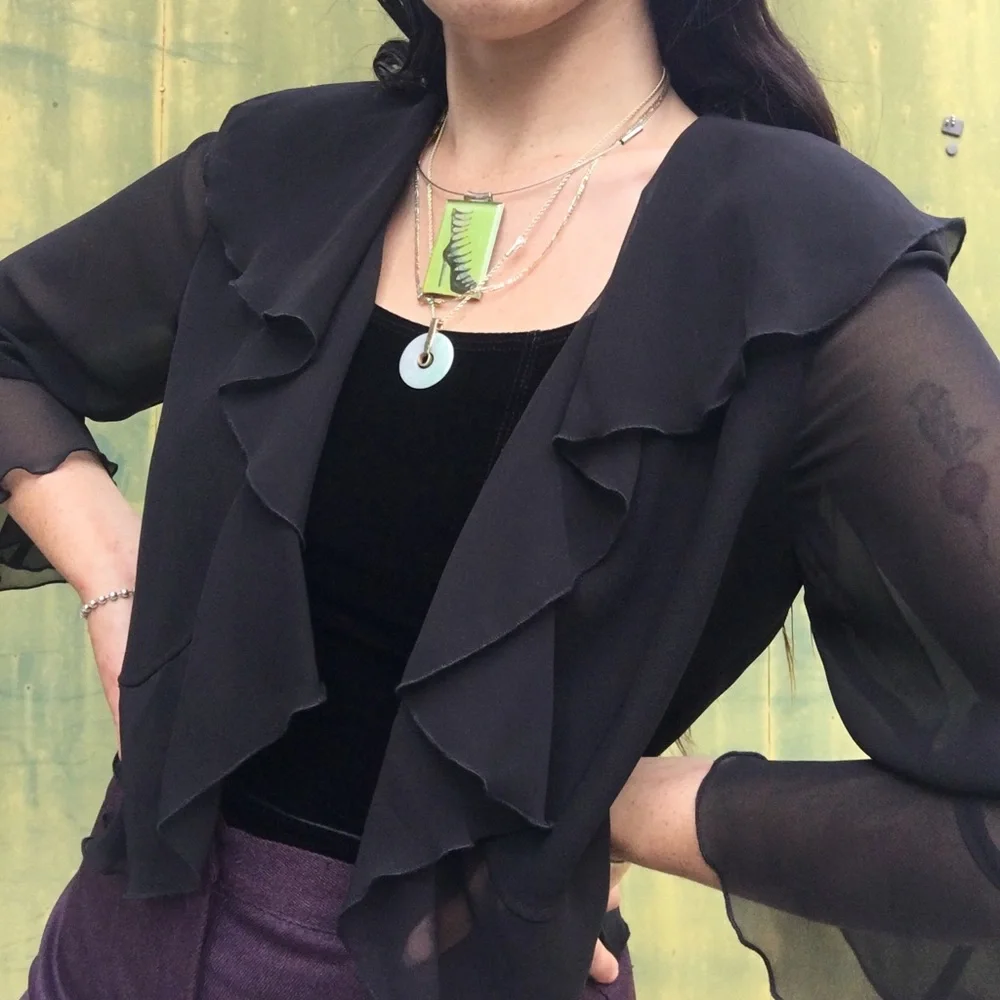 The *Missy* Cropped Ruffled Bolero~ - Picture 2 of 7